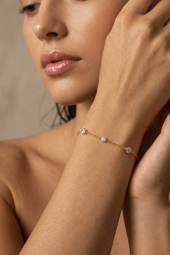 Stainless steel bracelet with pear and round zircons 324AQ530