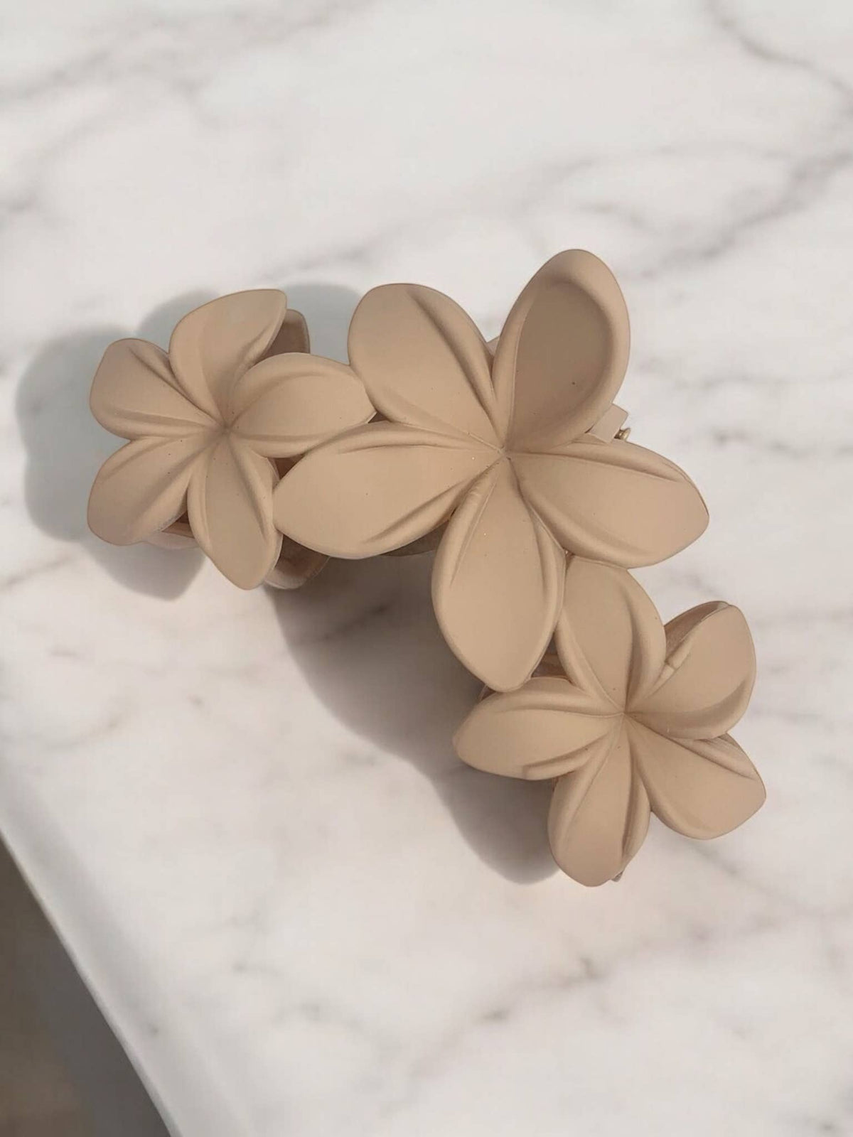 Flower-shaped hair clip YH21