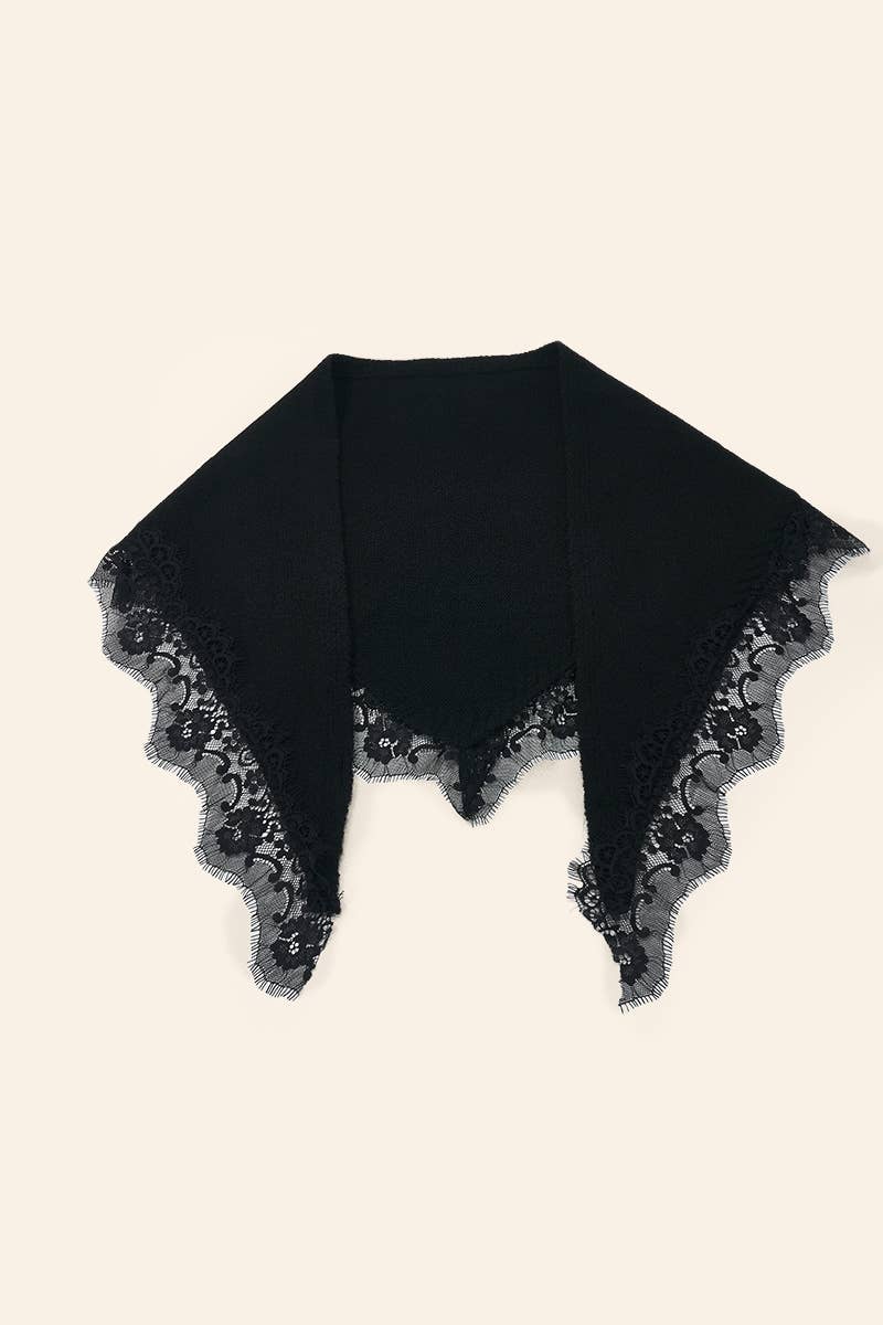 Écharpe triangle en laine bordure dentelle FL601DF
