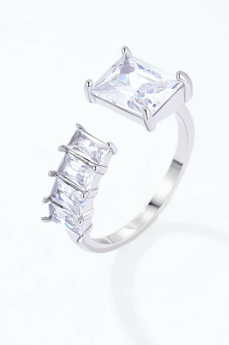Bague ouverte à zircon carré et zircons baguette 424AQ315