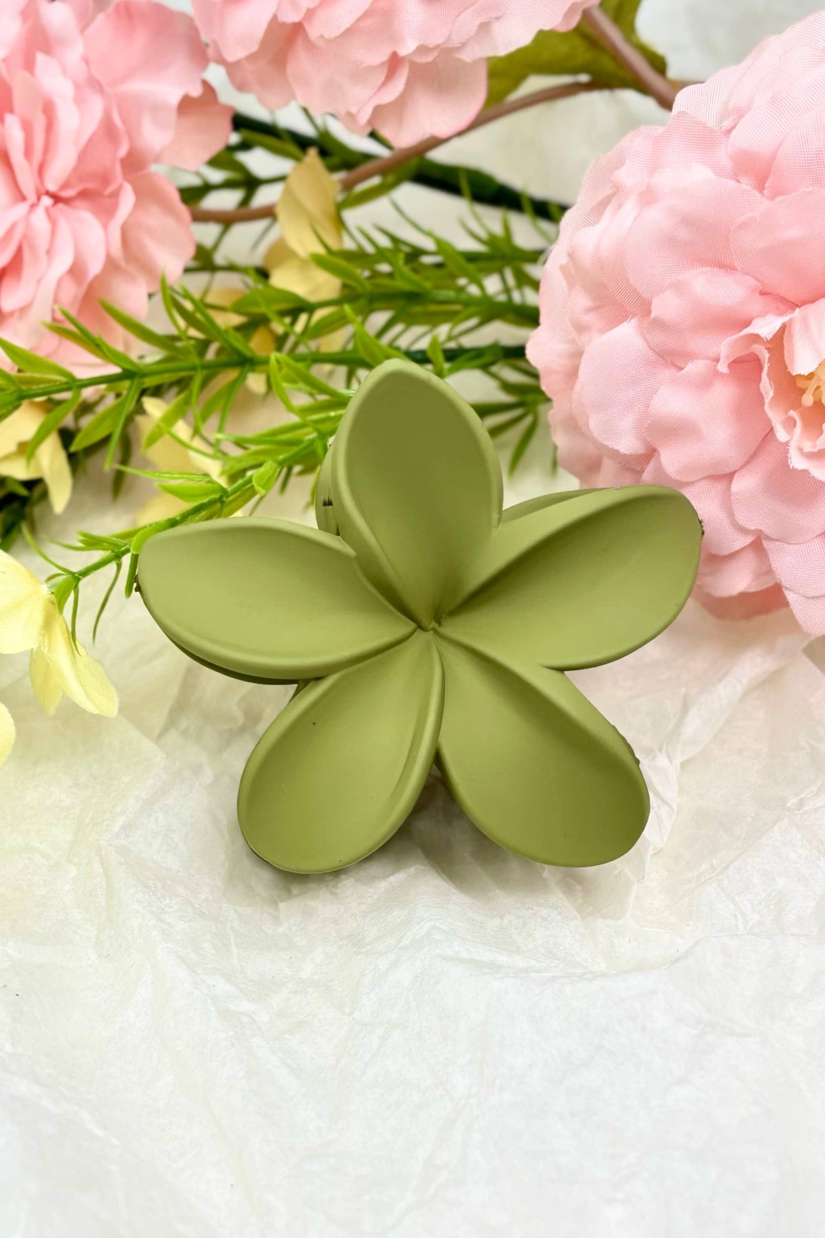 Matte flower hair claw YH52