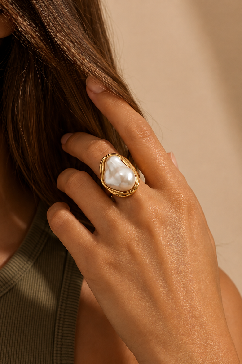 Stainless steel white pearl ring 424AQ319