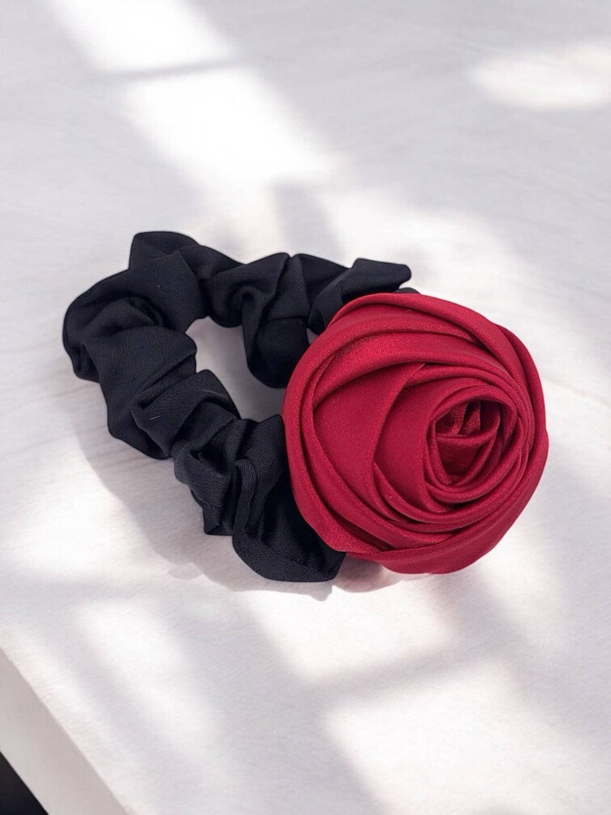 Chouchou élastique en tissu avec rose FQ10