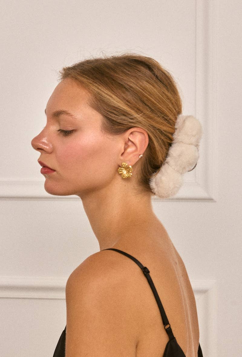 Faux fur hair clip YH206YJ
