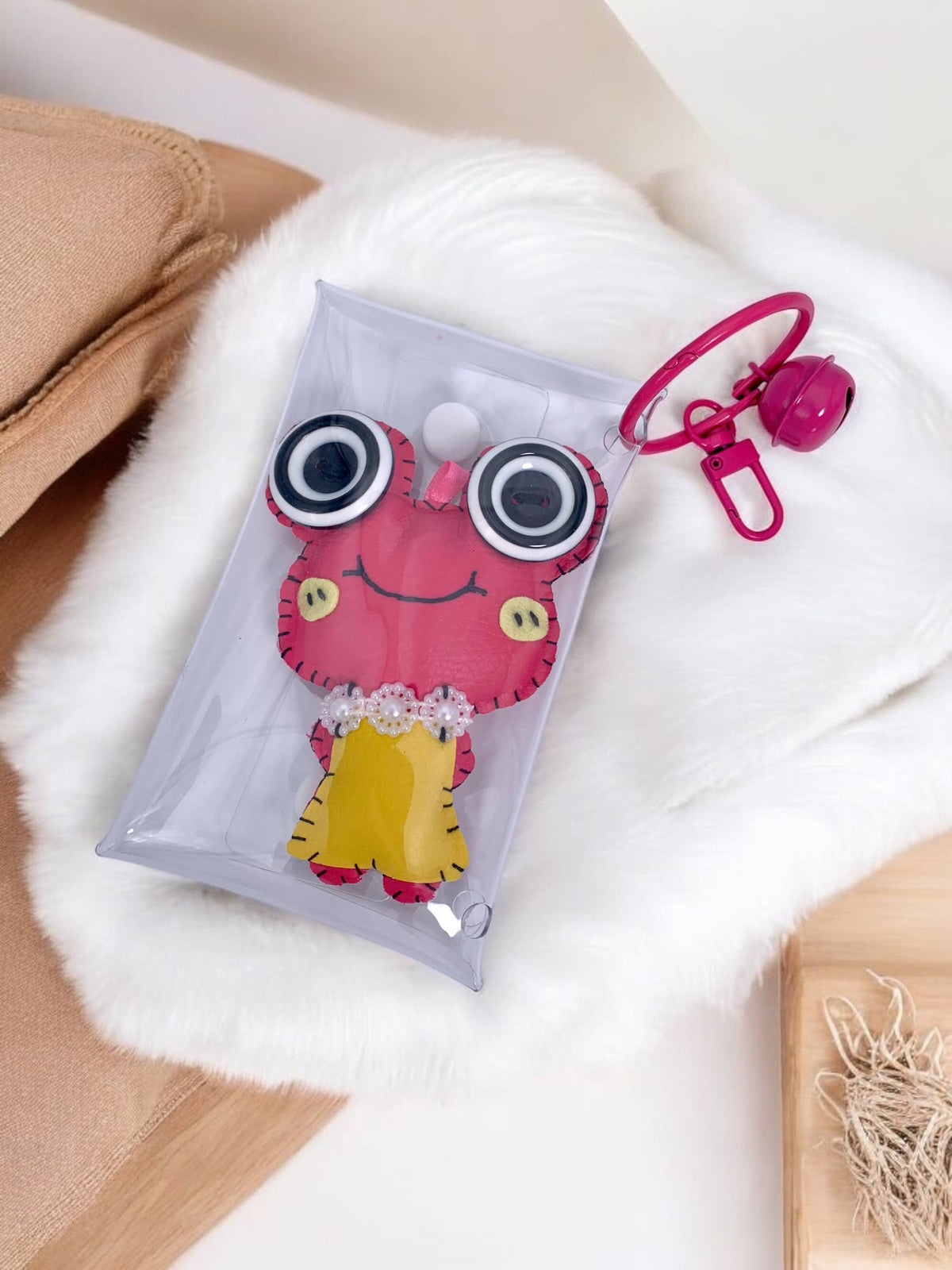 Plush keychain with bell JSG64