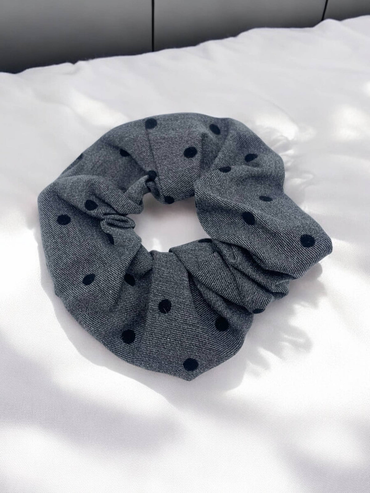 XH01 patterned scrunchie