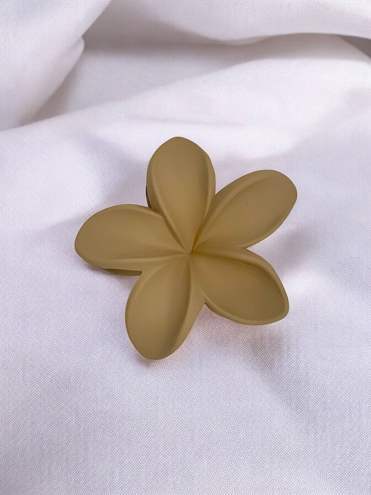 YH03 flower-shaped hair clip