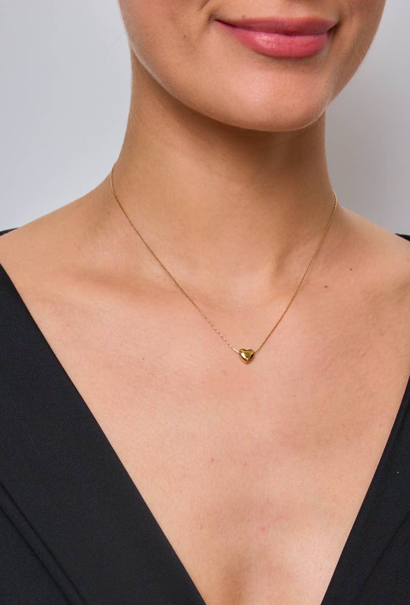 Collier fin avec cœur en acier inoxydable 224AQ06
