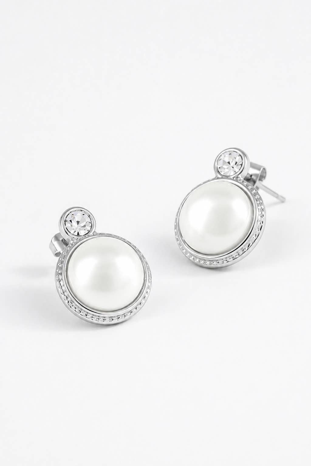 Boucles d’oreilles perle et zircon en acier 124AQ317