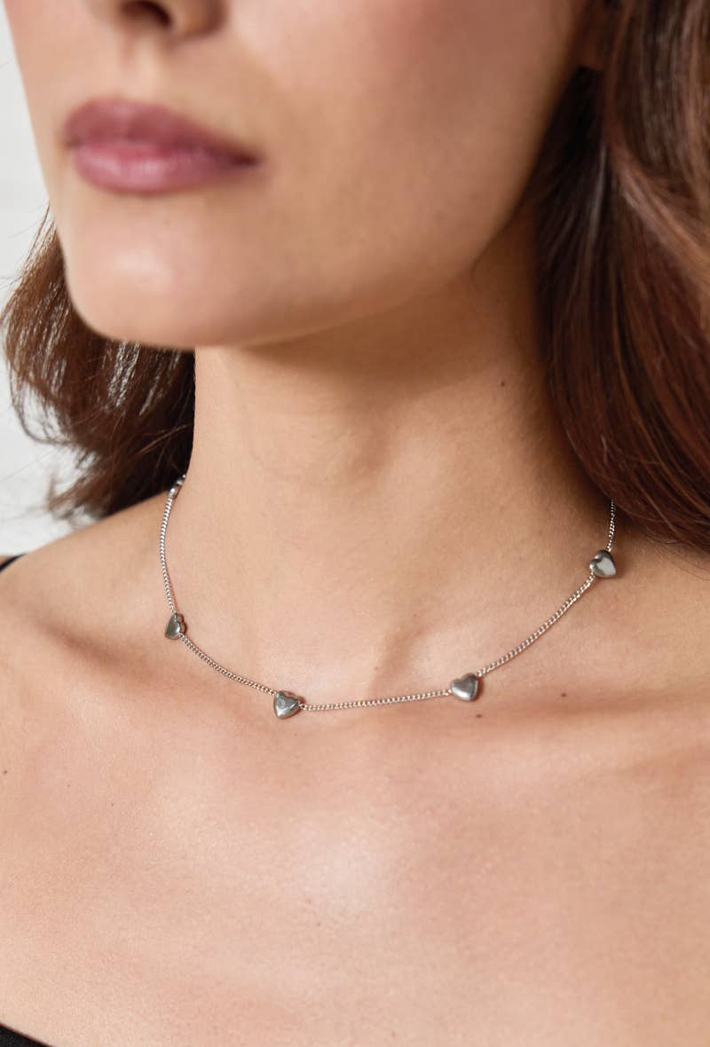 Collier avec coeurs en acier inoxydable 224DY32