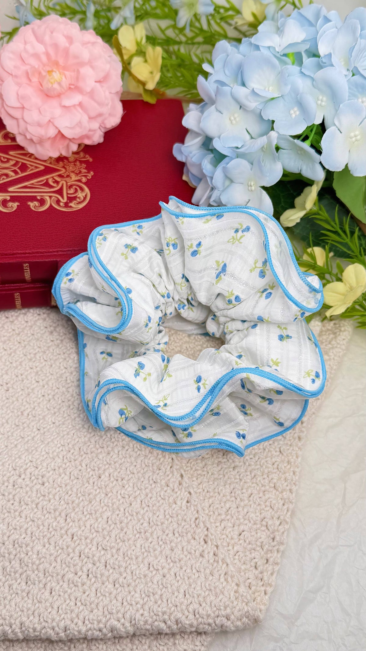 Chouchou élastique fleuri à liseré contrasté 16cm FQ223XQ