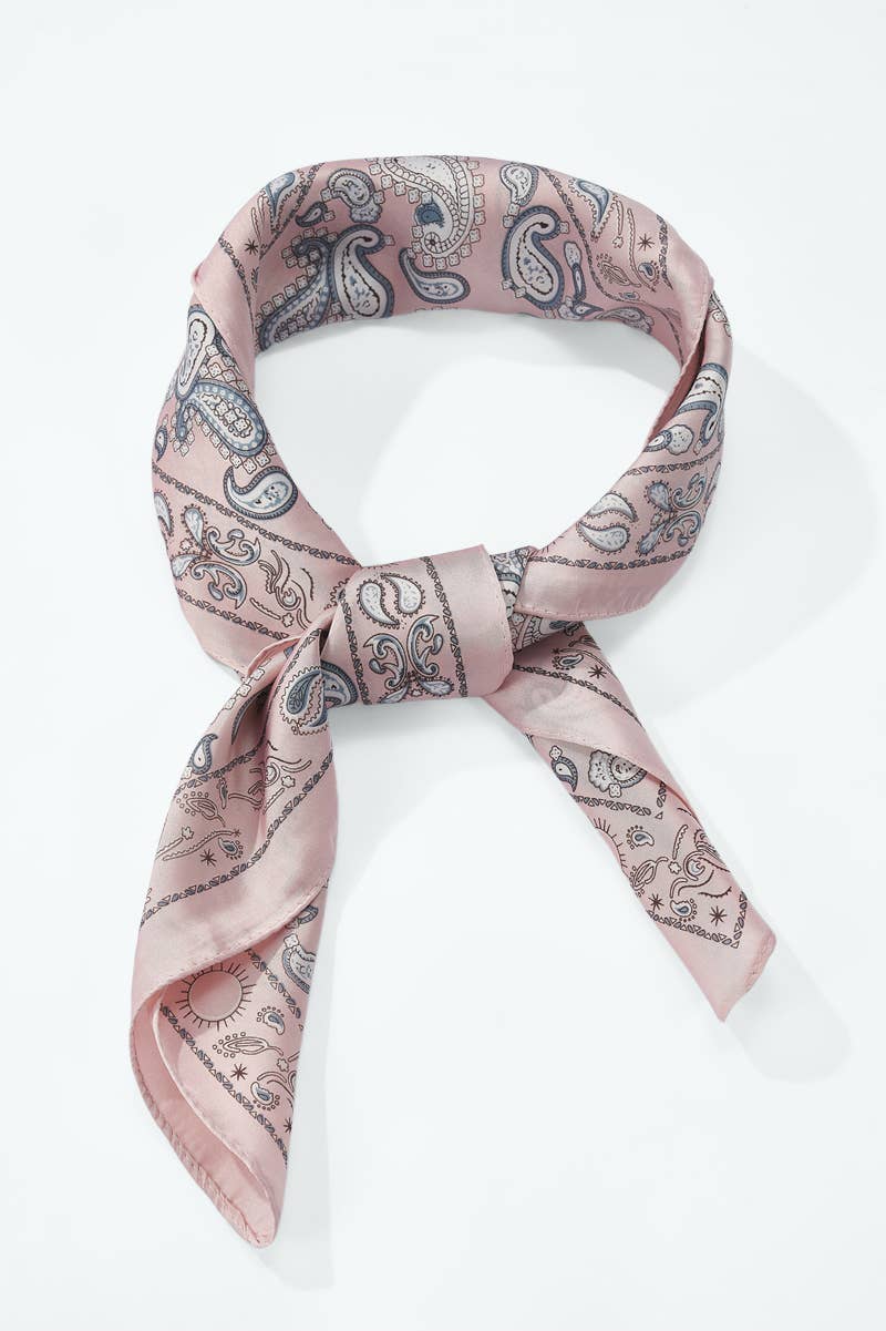 Patterned scarf 70 x 70 cm FL62