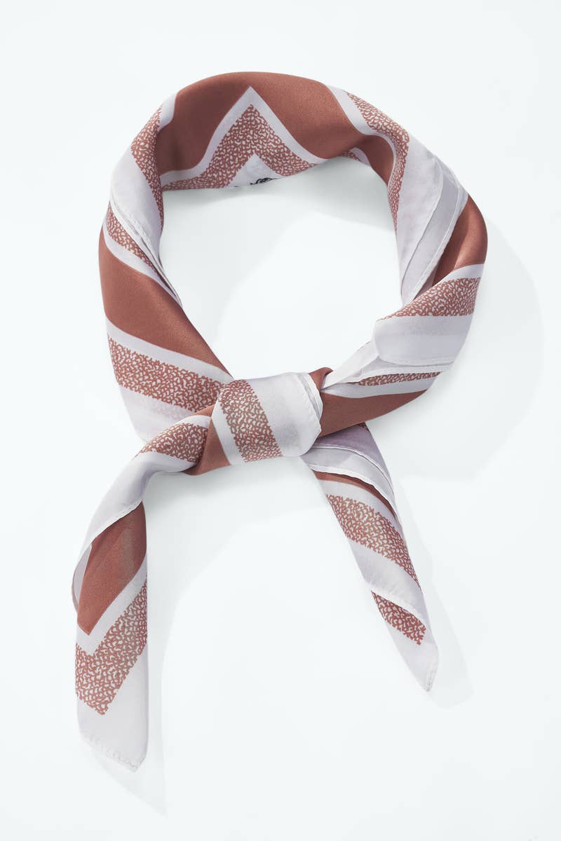 Foulard à motif 70 x 70 cm FL63