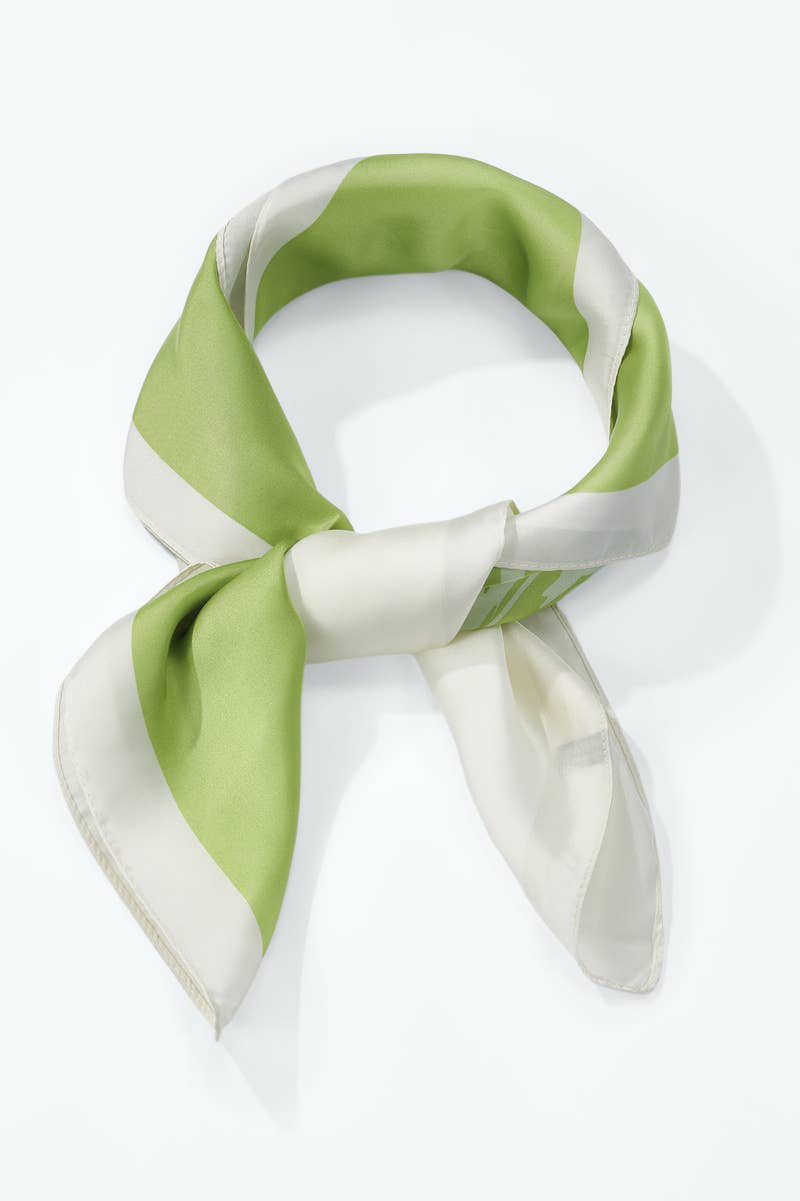 Patterned scarf 70 x 70 cm FL61