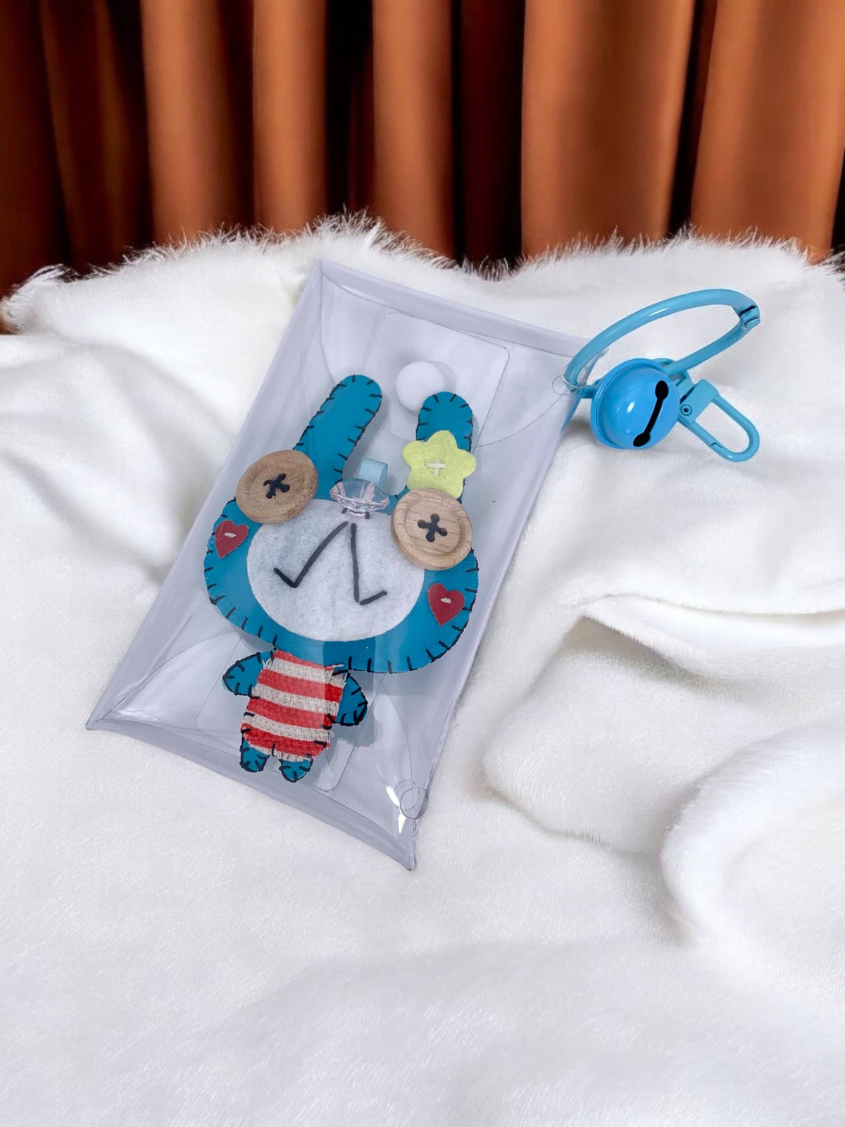Porte-clé peluche avec clochette JSG22