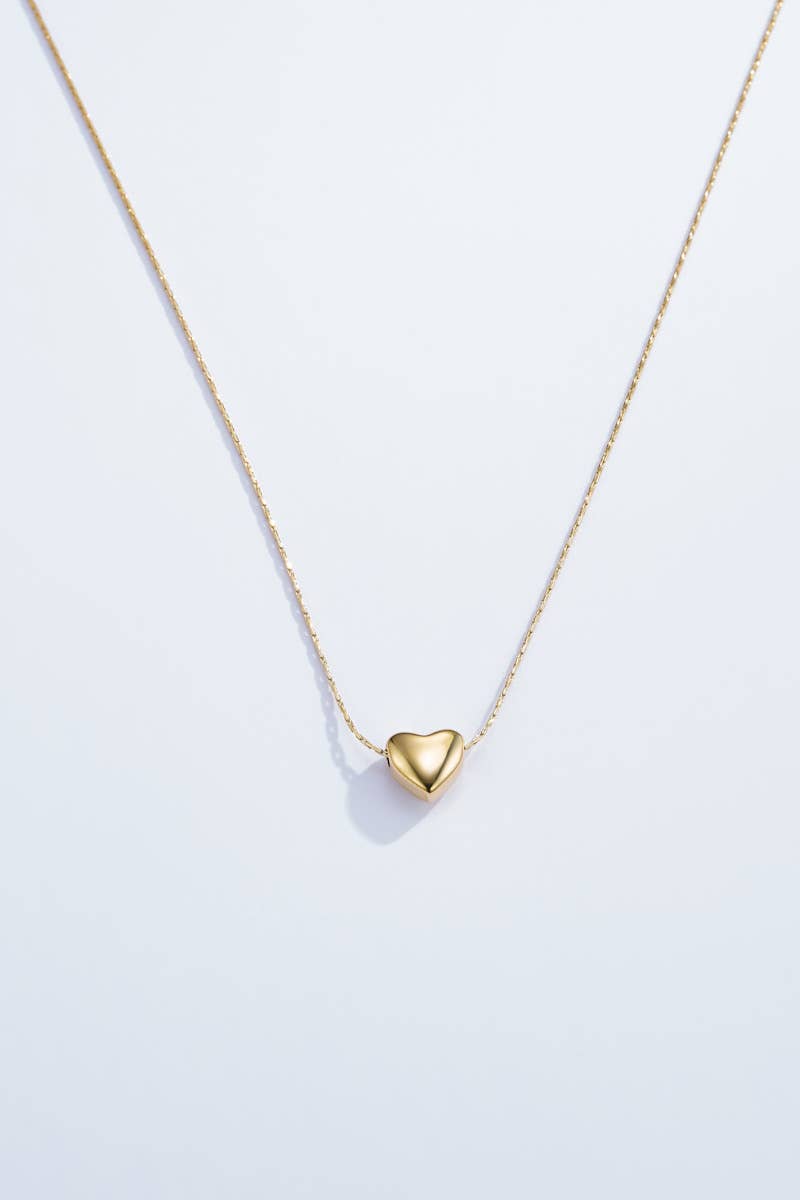 Collier fin avec cœur en acier inoxydable 224AQ06