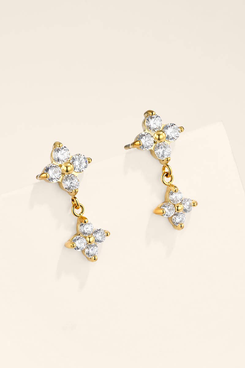 Boucles d’oreilles trèfle zircons en acier 124AQ822