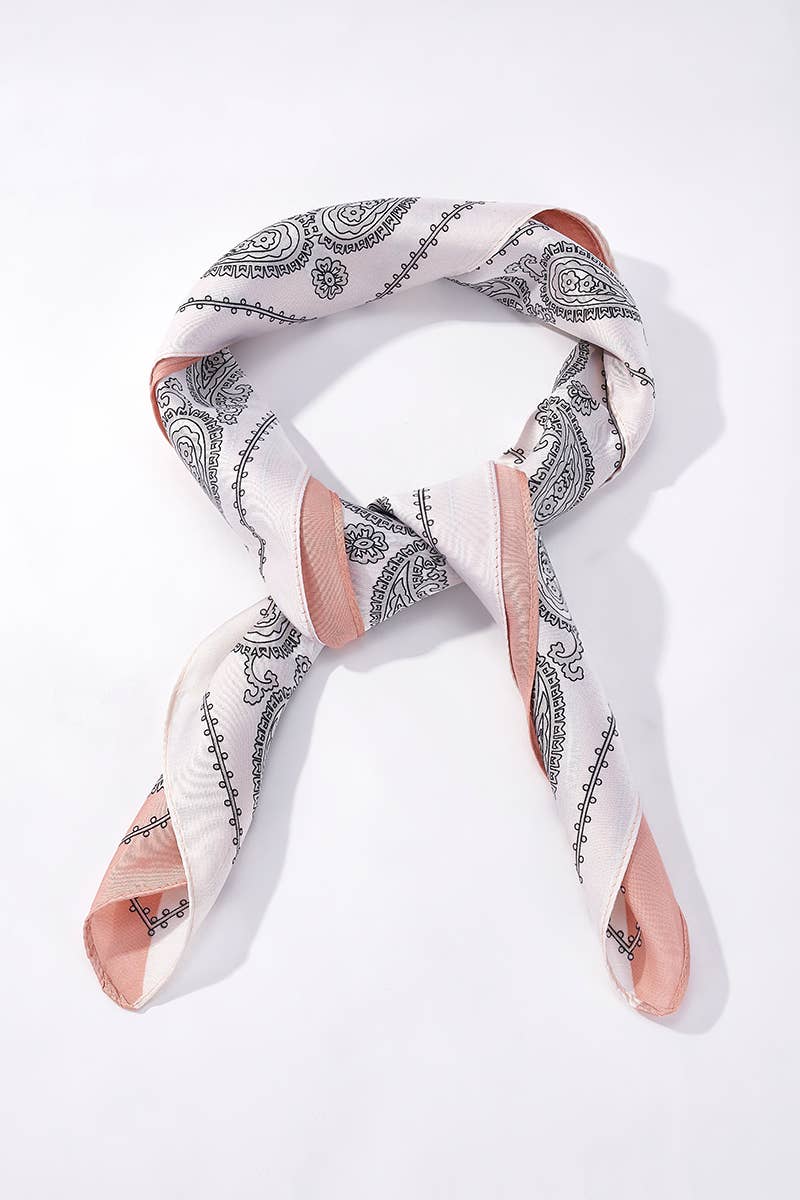 Foulard à motif 65 X 65 CM FL382DF