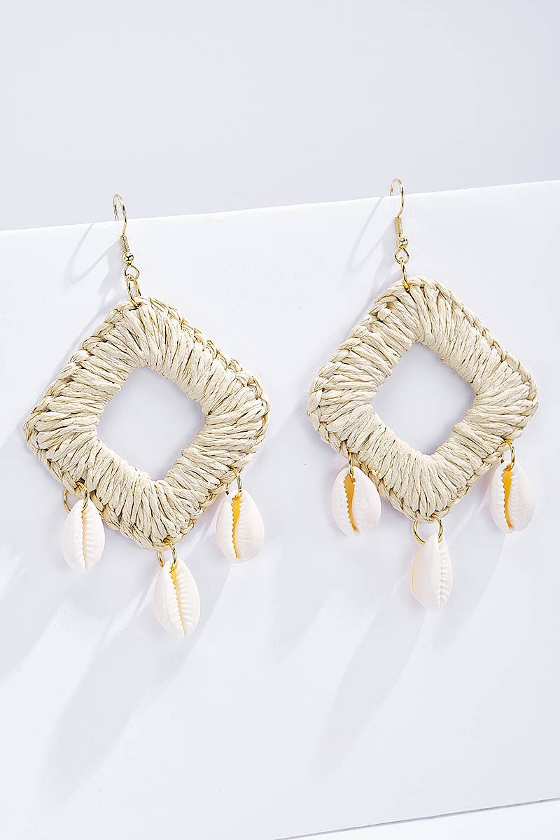 Straw earrings with steel stud 124NN04