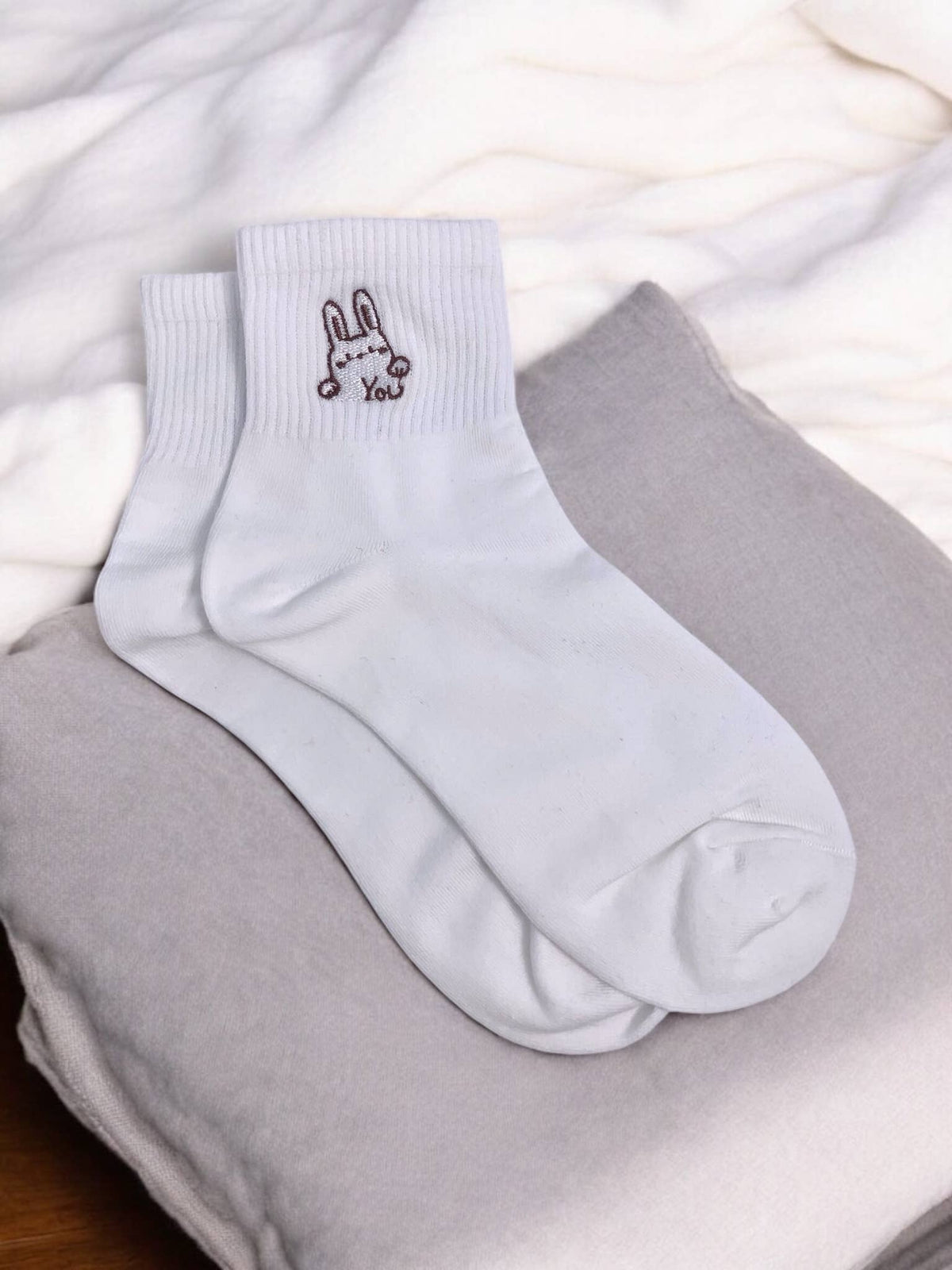 Chaussettes brodées CH02