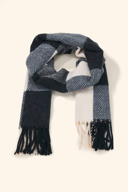 Écharpe en laine à carreaux et franges FL625DF