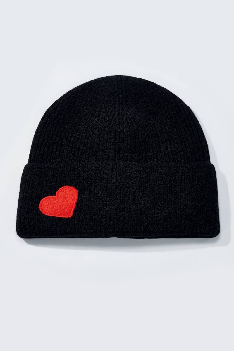 Solid color beanie with red heart MJ221SD