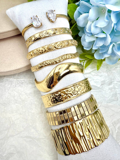 Set 8 bracelets en acier inoxydable sans présentoir SET344