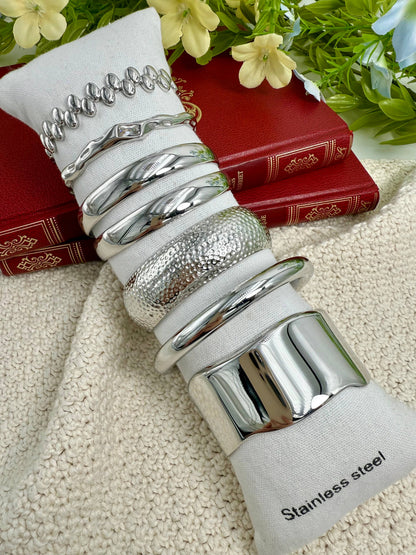 Set of 6 stainless steel bracelets SET270