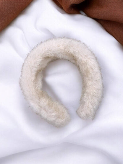 ST26 Faux fur headband