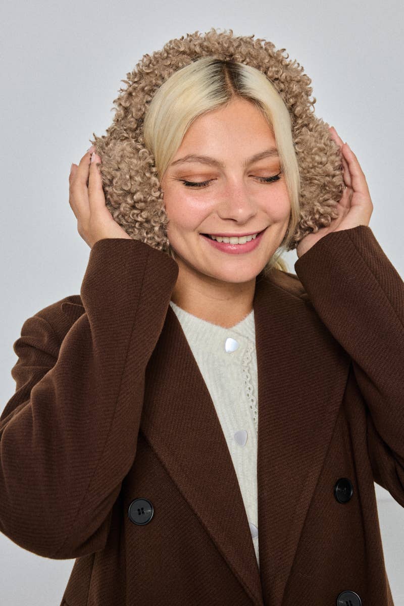 CC11 Faux fur earmuffs