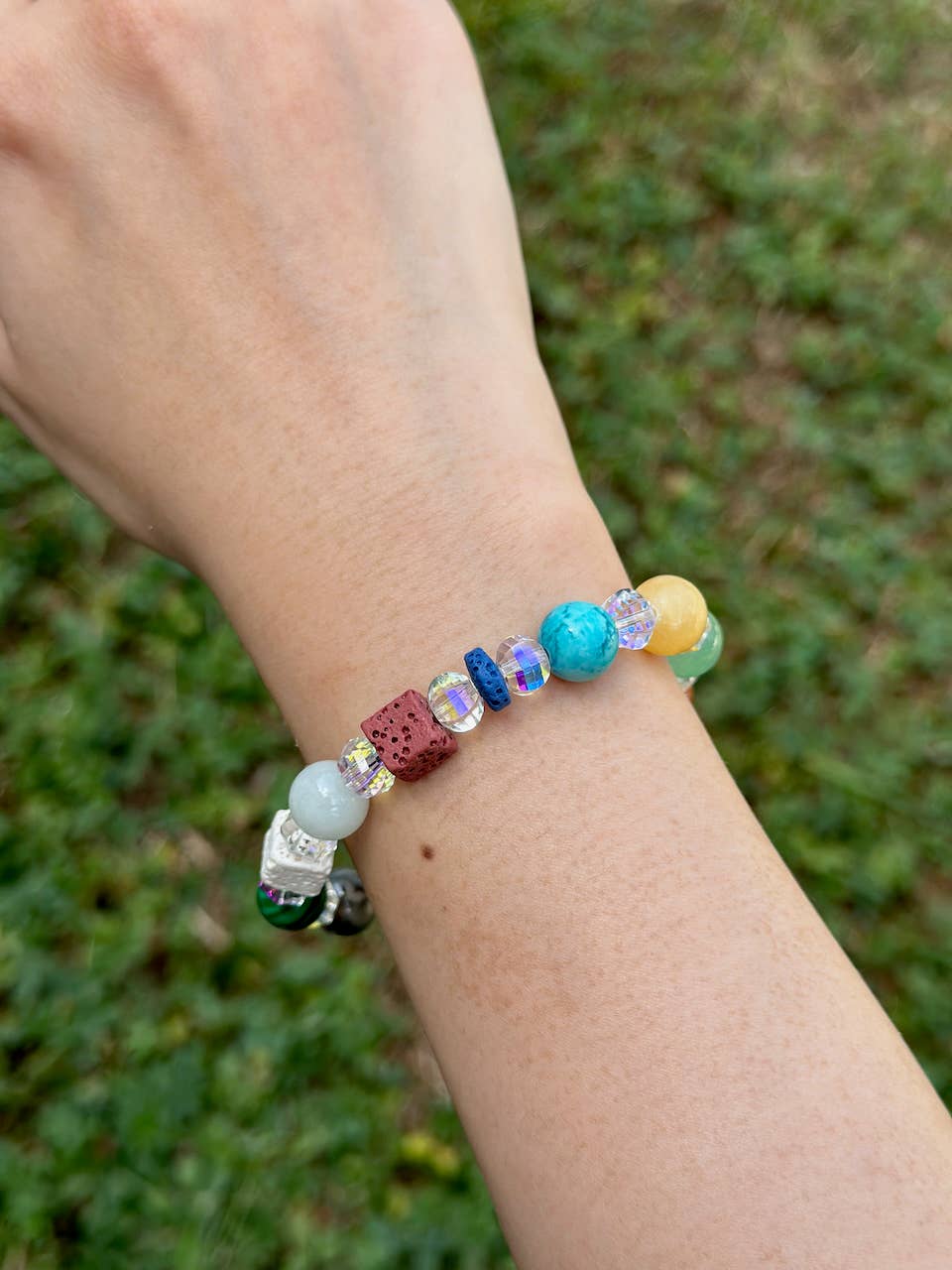Natural stone bracelet 324DS46