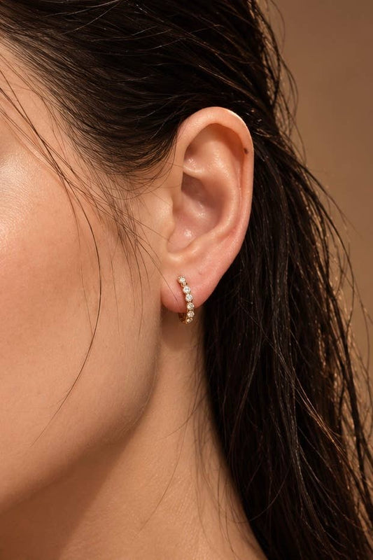 Boucles d'oreilles mini créoles serties en acier 124AQ830