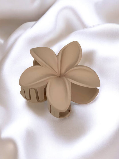 YH03 flower-shaped hair clip