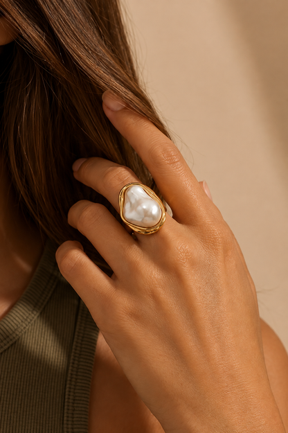 Stainless steel white pearl ring 424AQ319