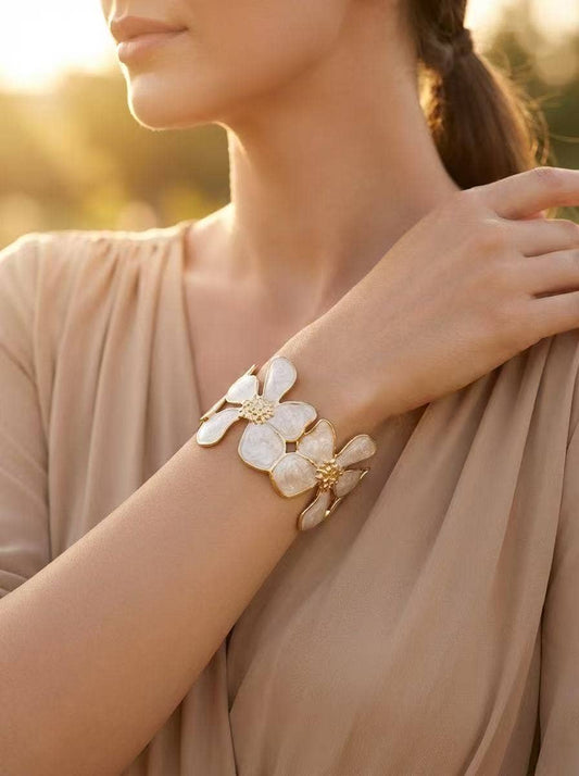 Stainless steel bangle bracelet 324AQ397