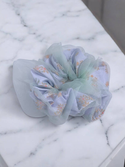 FQ24M Floral scrunchie