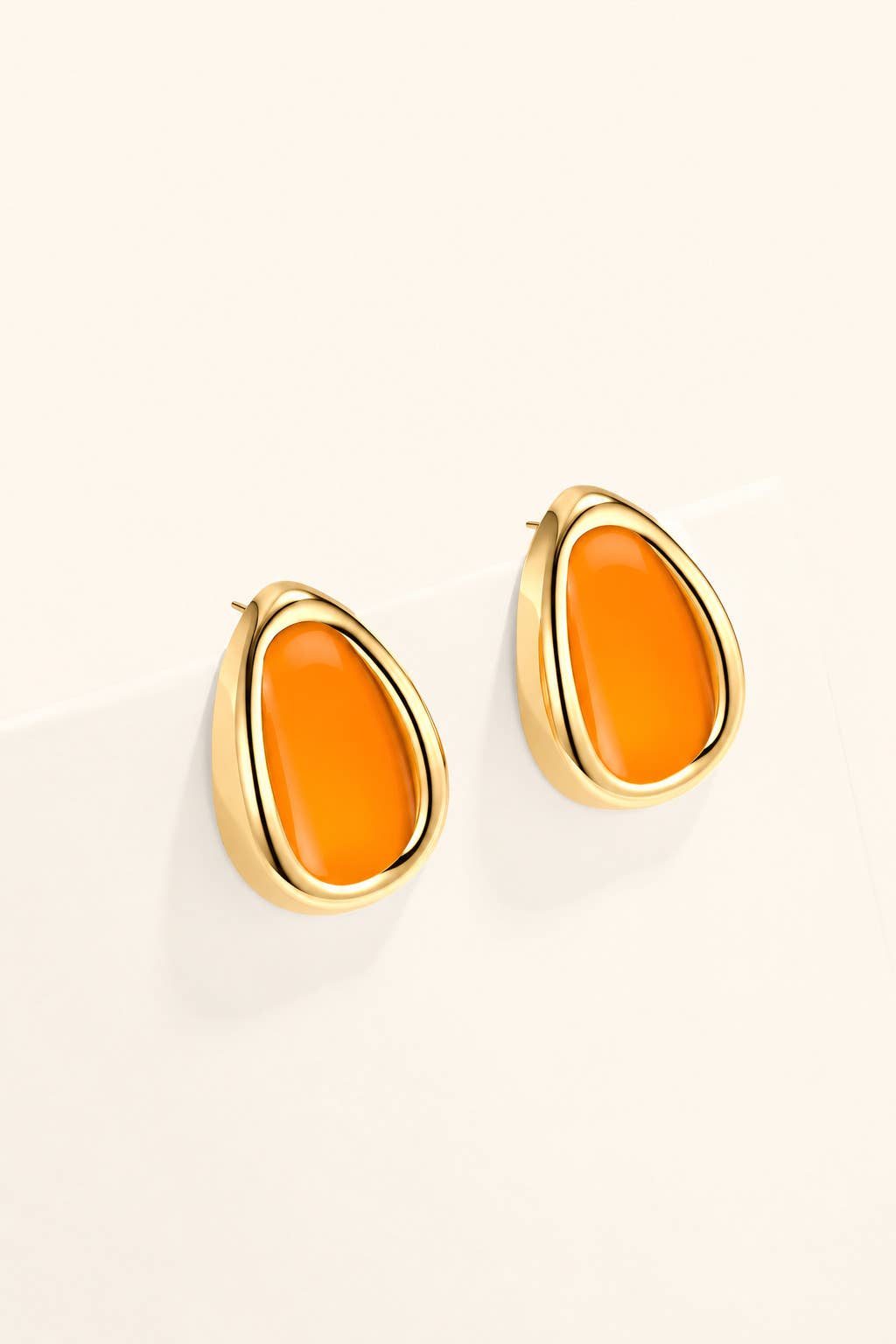 Boucles d’oreilles goutte orange en acier 124AQ803