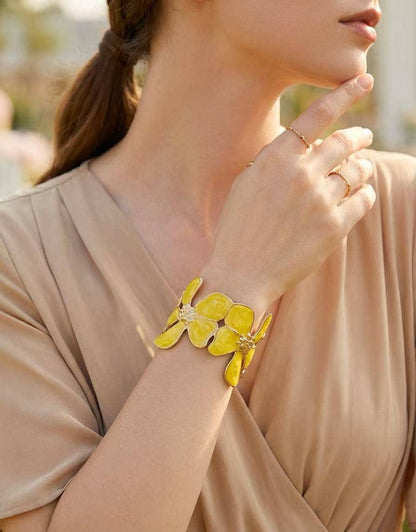 Stainless steel bangle bracelet 324AQ398