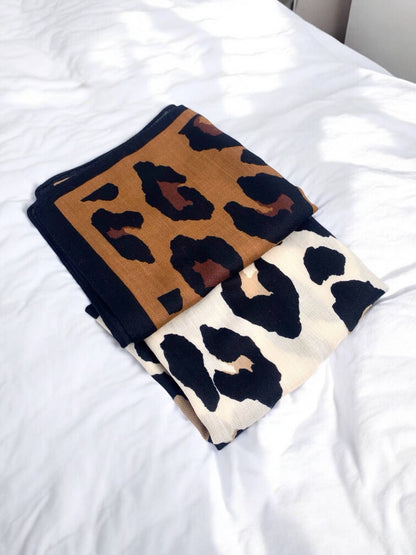 Foulard carré léopard FL07