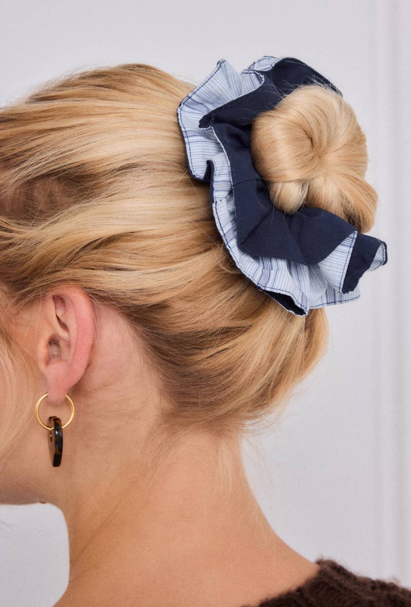 FQ76 Striped Scrunchie