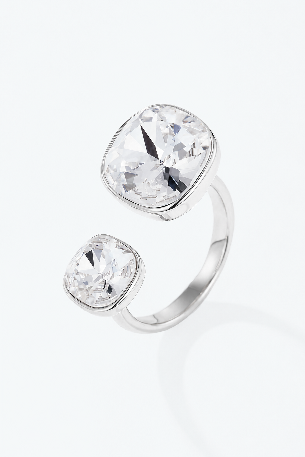 Bague ouverte à double cristal en acier inoxydable 424AQ374
