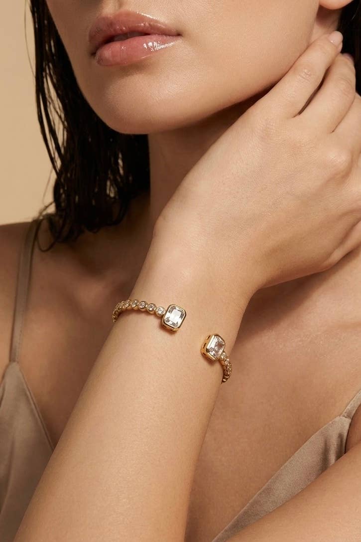 Stainless steel bangle bracelet 324AQ411