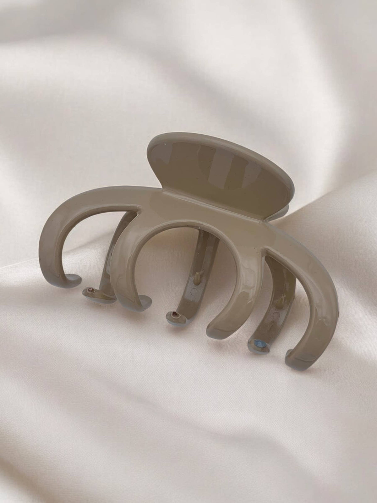 QG04 Varnish hair clip