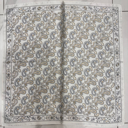 Printed scarf 70x70 cm FL36
