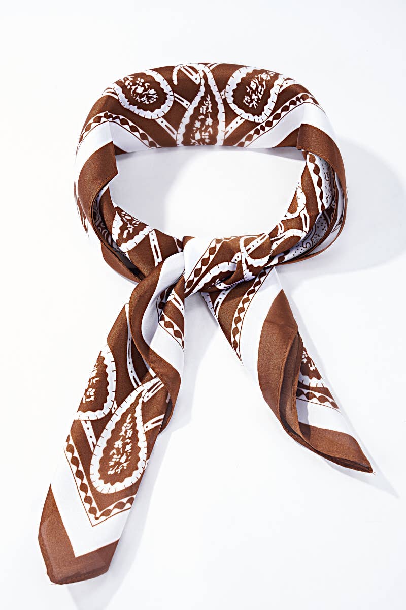 Foulard à motif 70x70 cm FL35