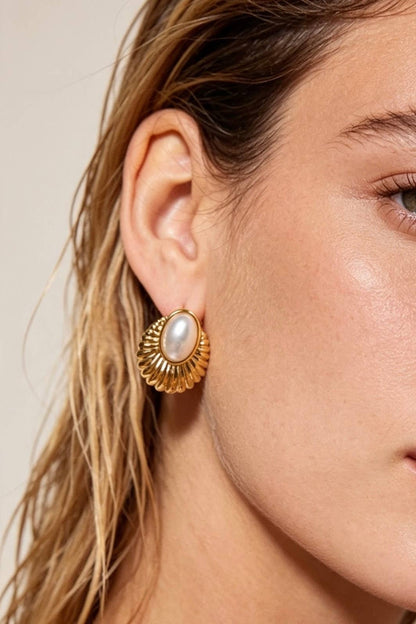 Boucles d’oreilles coquillage à perle en acier 124AQ316
