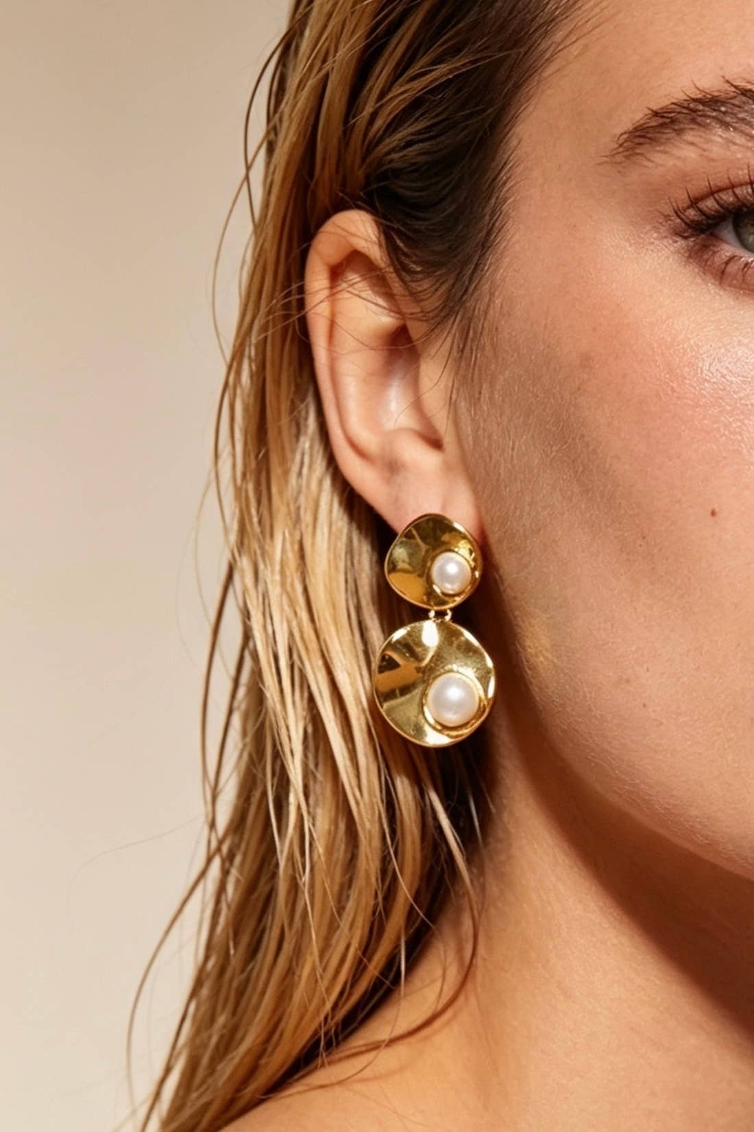 Boucles d’oreilles martelées à perles en acier 124AQ324