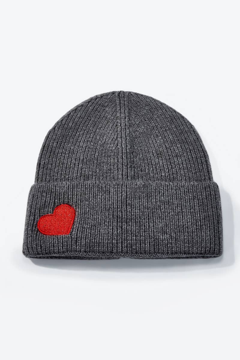 Solid color beanie with red heart MJ221SD