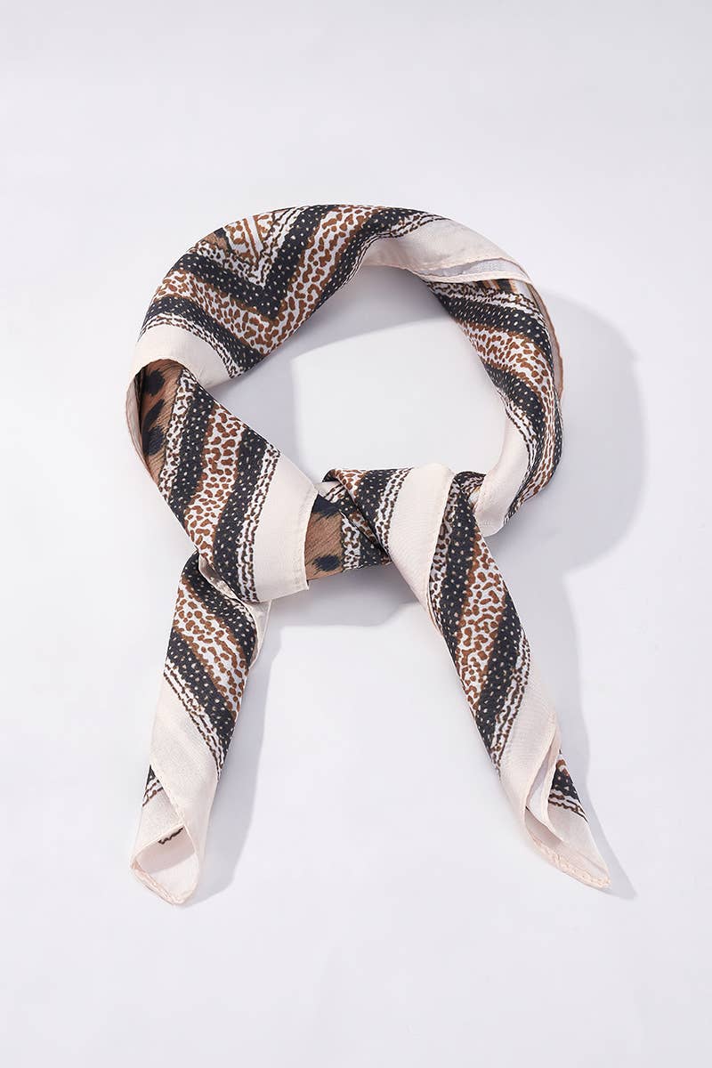 Patterned scarf 65 X 65 CM FL351DF