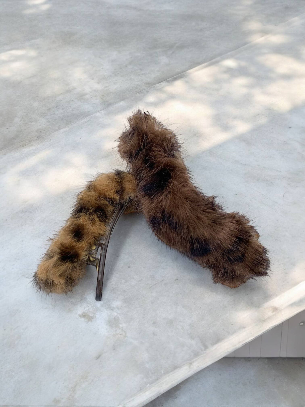 Pince à cheveux léopard en fausse fourrure ZE05